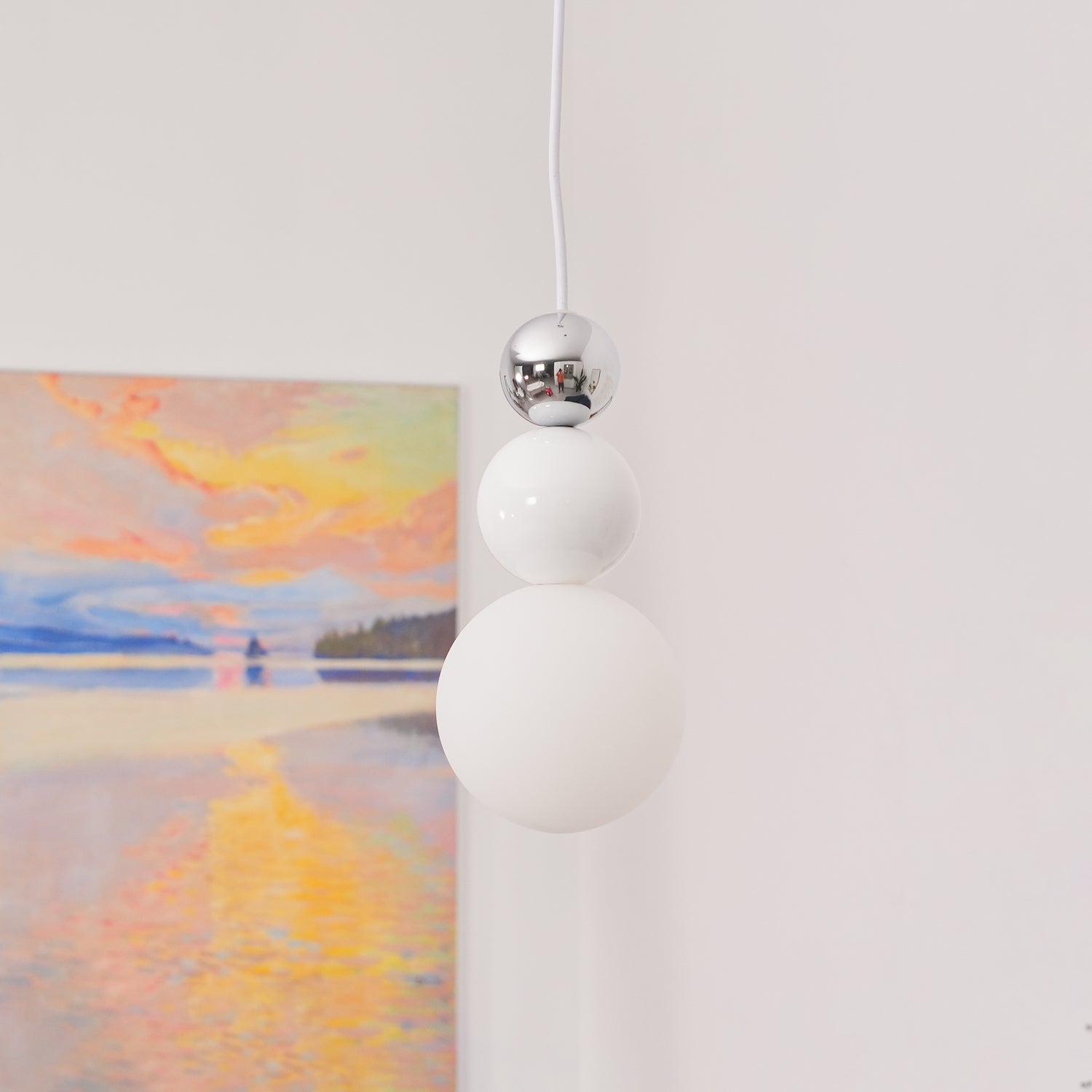 Acrylic Three Ball Pendant Lamp - Image 5