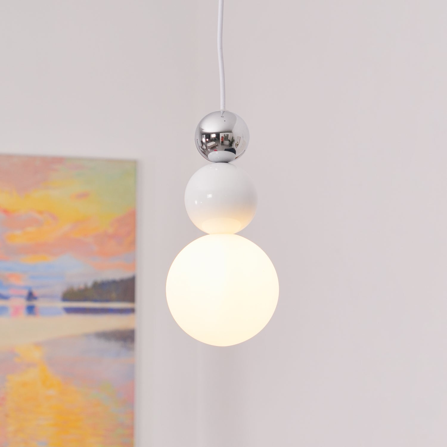 Acrylic Three Ball Pendant Lamp - Image 3