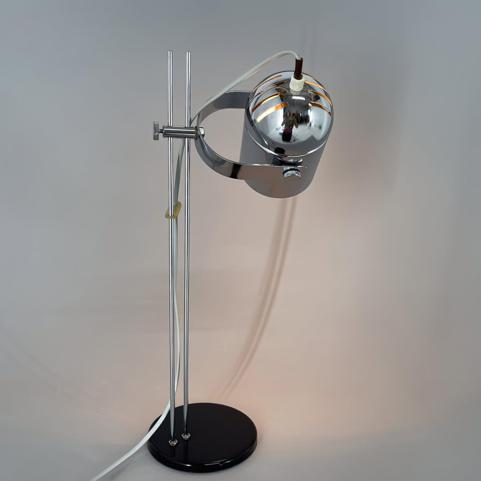 Adjusta Liftable Desk Lamp - Image 19