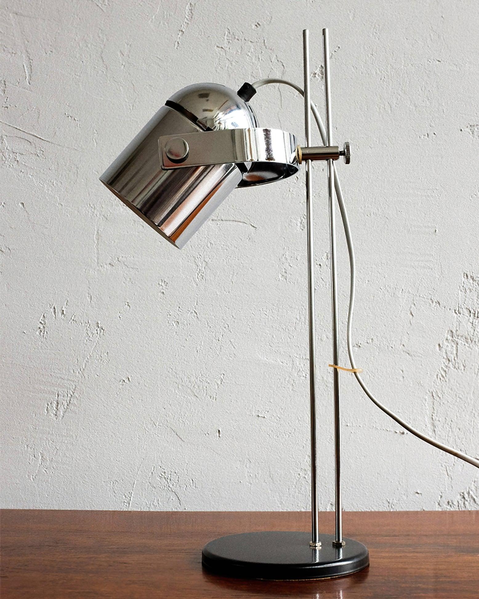 Adjusta Liftable Desk Lamp - Image 27