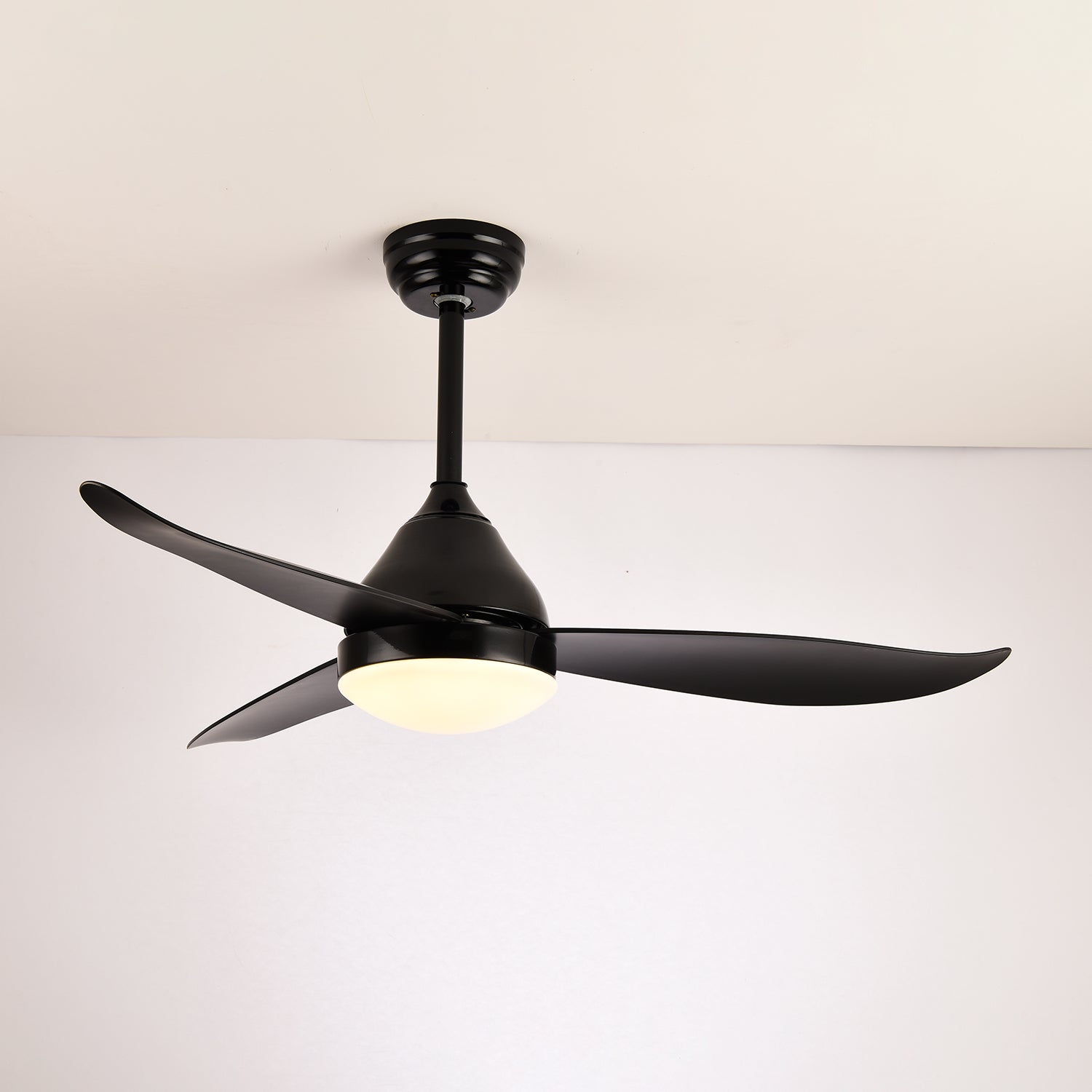 Aeris Whisper Ceiling Fan Light - Image 8