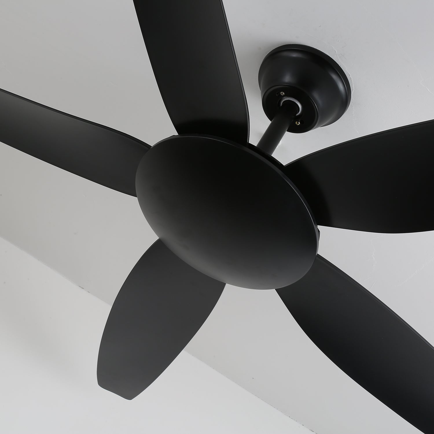 Aeron Noir Ceiling Fan - Image 7